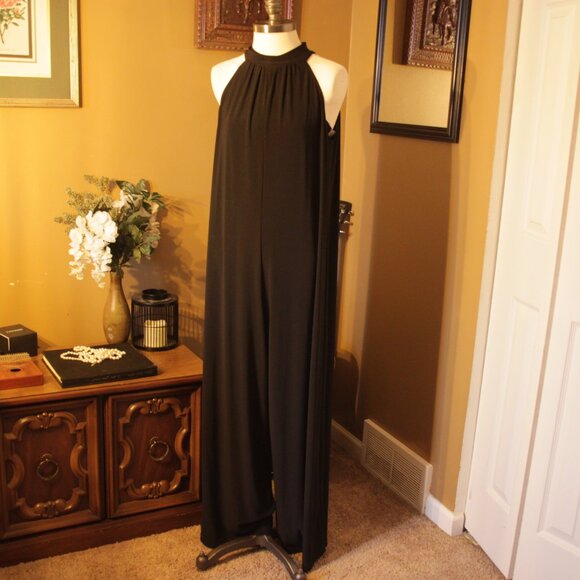 Express Loose and Relaxed Fit Stretchy Jumpsuit - Picture 7 of 7